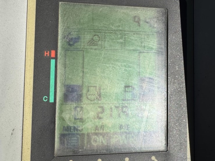 2021-deere-35g-image-8