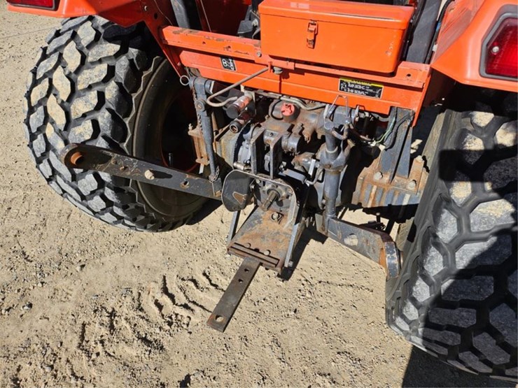 kubota-m5700-image-16