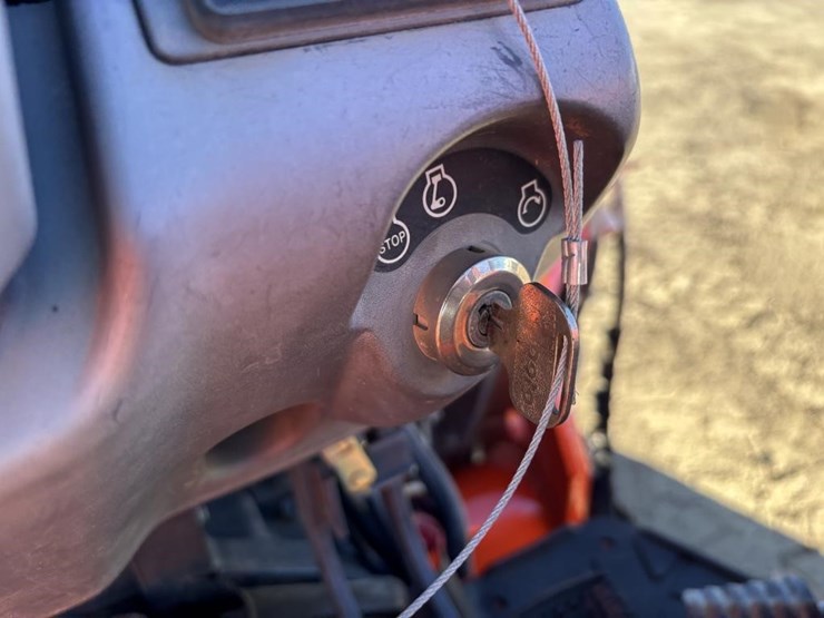 2018-kubota-m5-111d-image-32