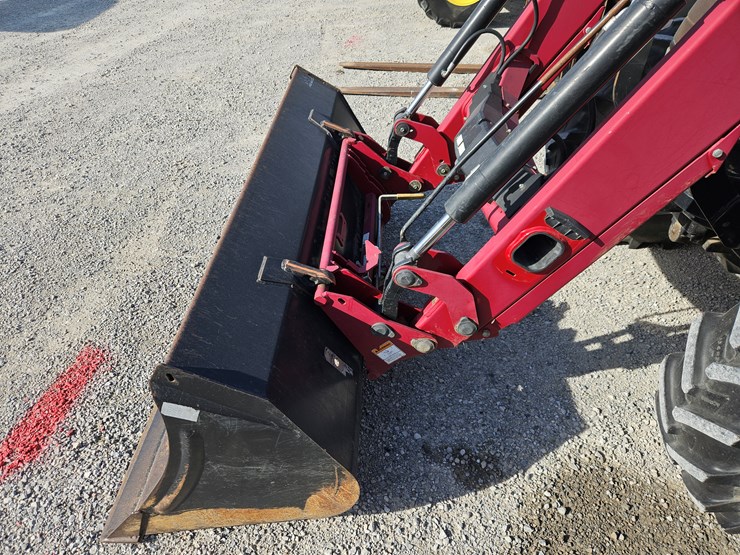 2009-case-ih-farmall-95-image-5