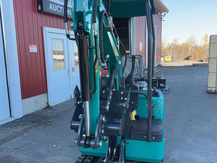 2025-cfg-qk16z-mini-excavator-image-2