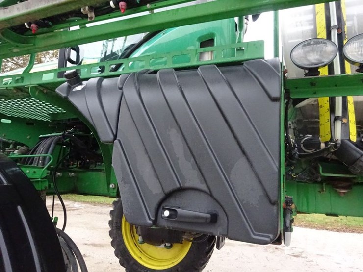 2015-john-deere-r4038-image-94