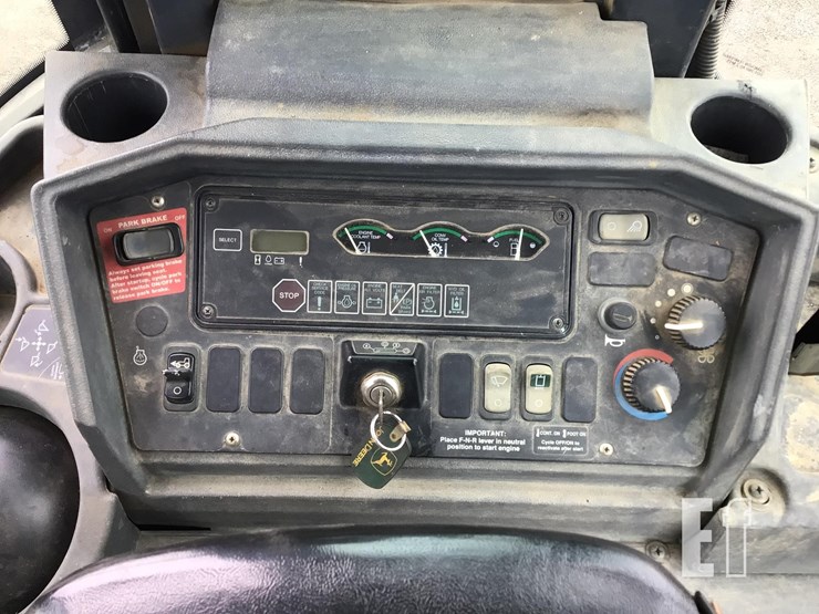 2004-deere-310g-image-15