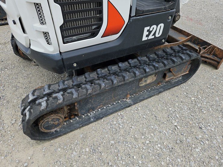 2016-bobcat-e20-image-17