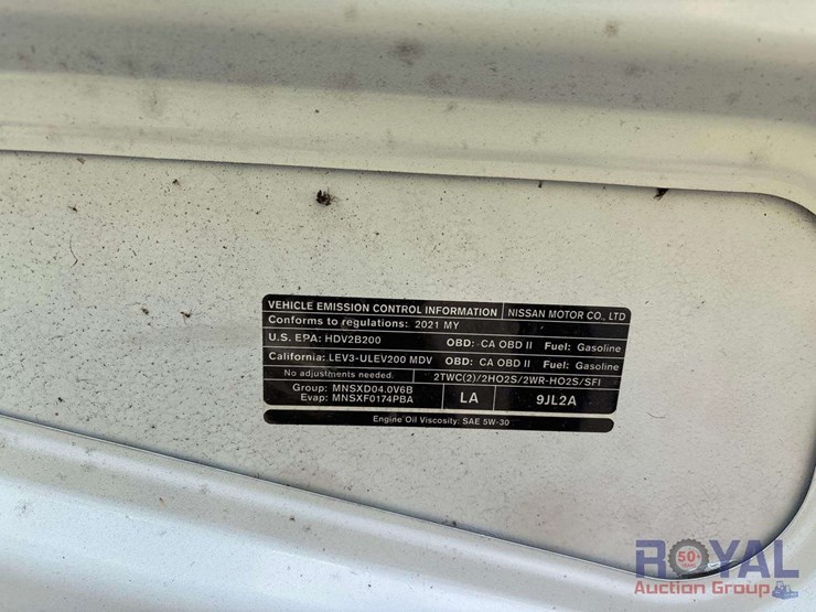 2021-nissan-nv2500hd-image-11