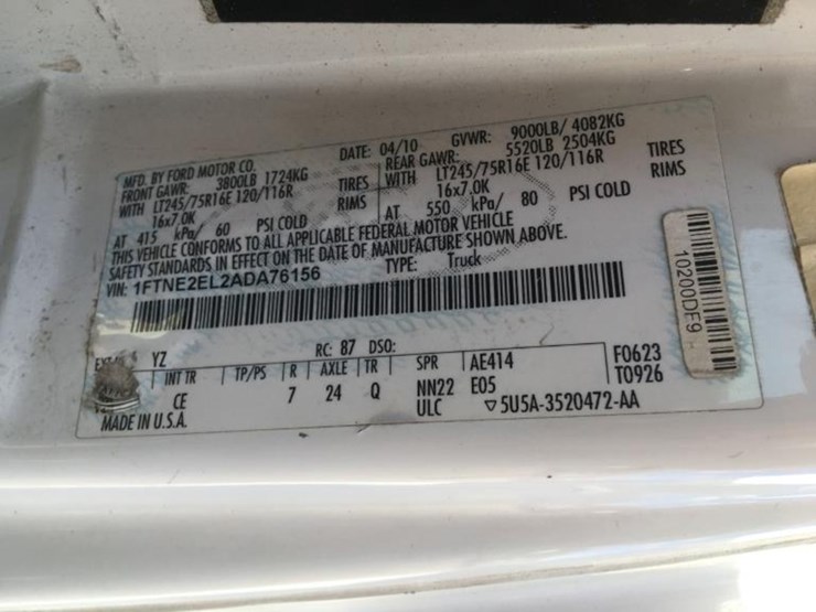 2010-ford-e250-image-15