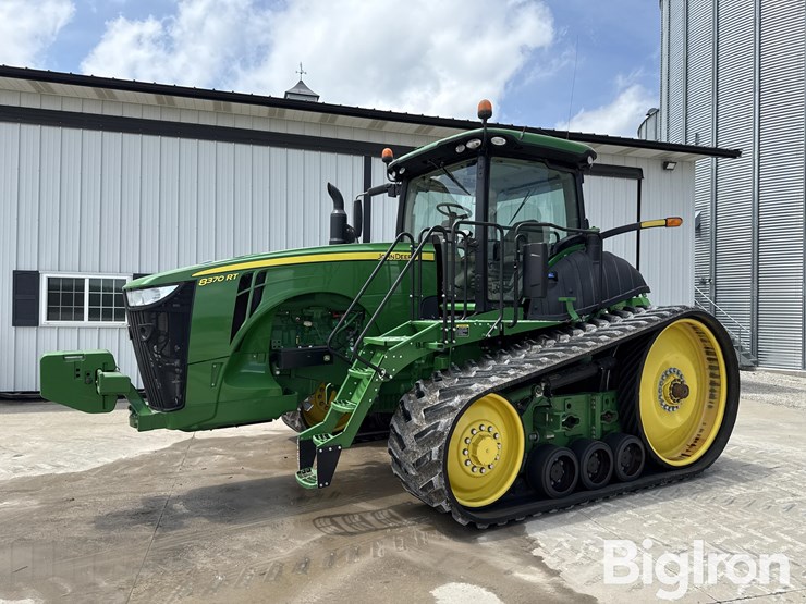 2019-john-deere-8370rt-image-1