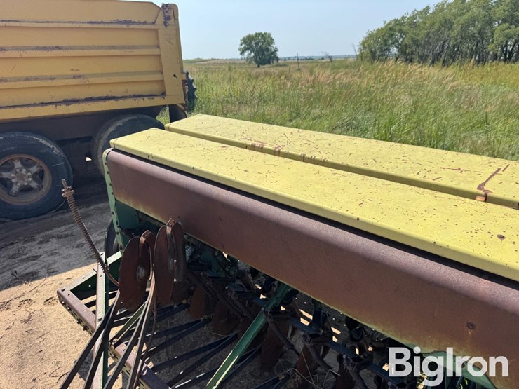 john-deere-8300-image-15