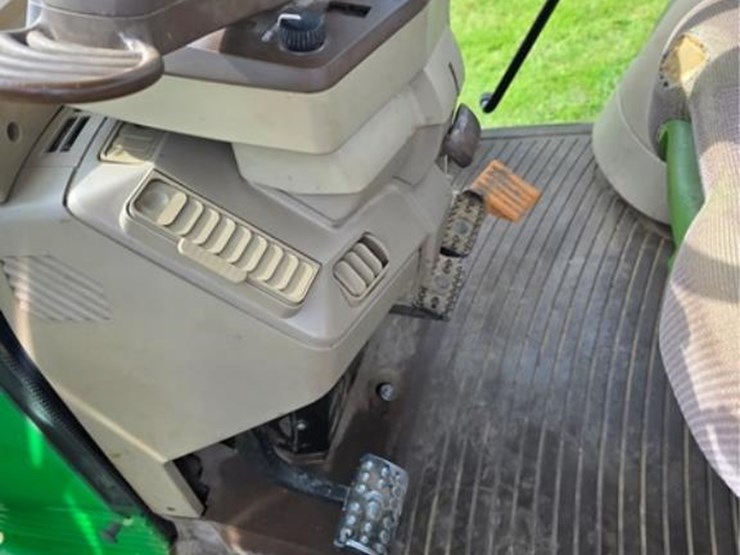 john-deere-7520-image-42