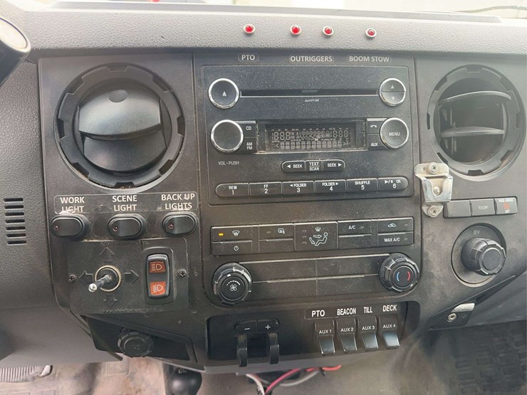 2016-ford-f550-xl-image-25