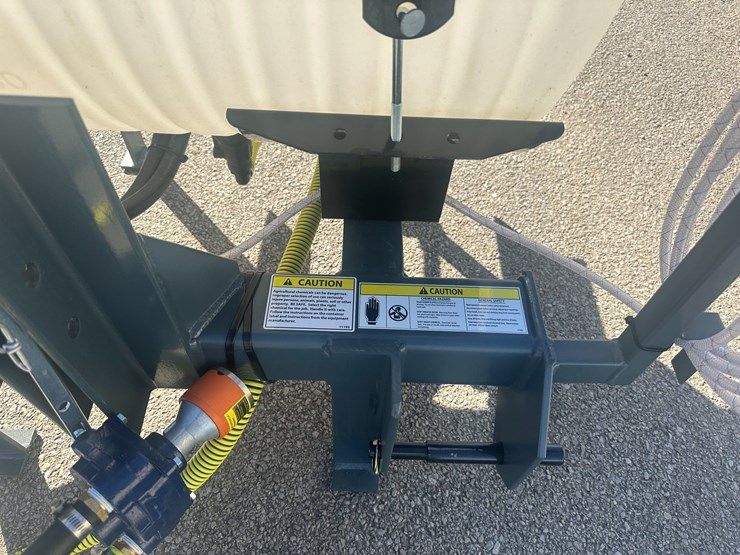 caterpillar-12-image-11