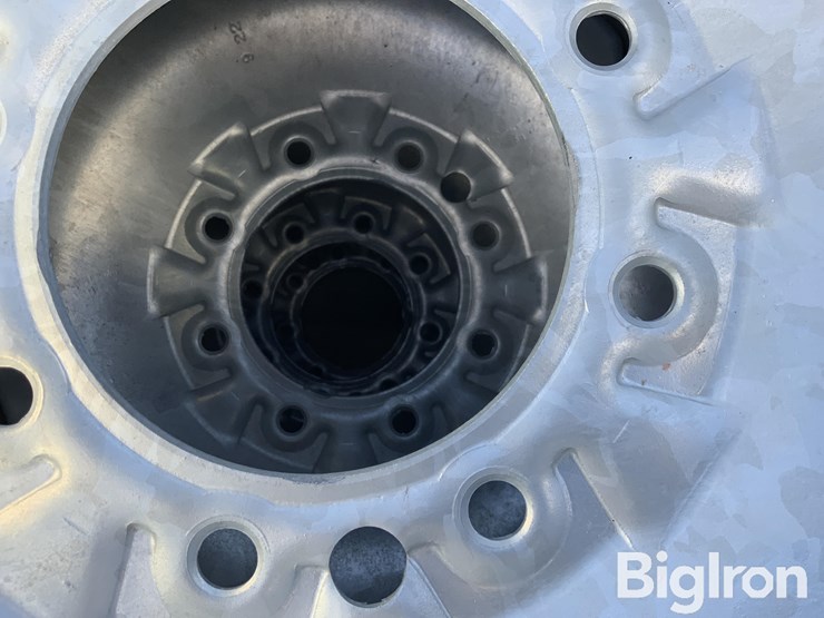 11r22.5-pivot-tires-&-rims-image-9