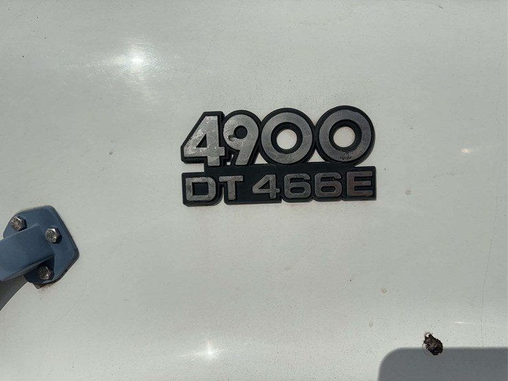 1997-international-4900-image-12