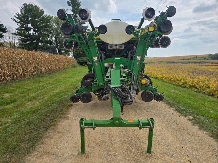 john-deere-1790-image-8