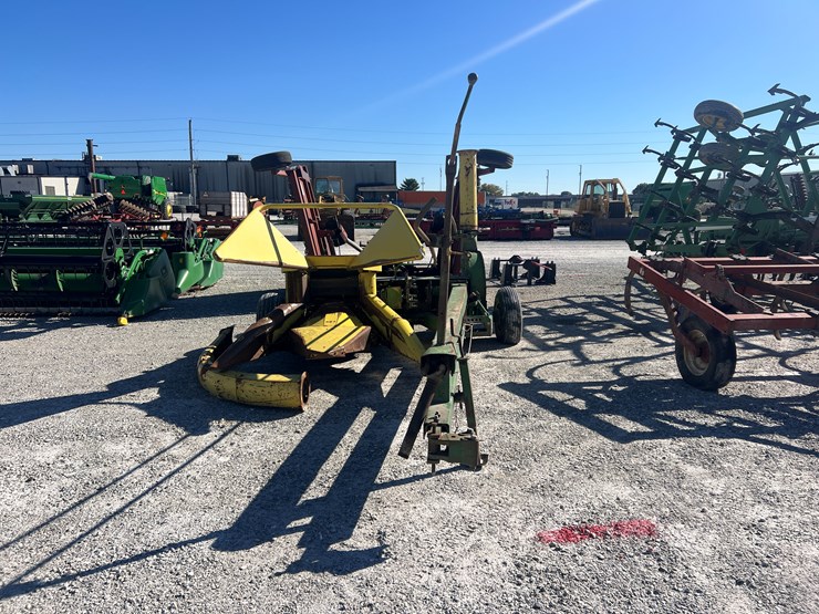 john-deere-3800-image-2