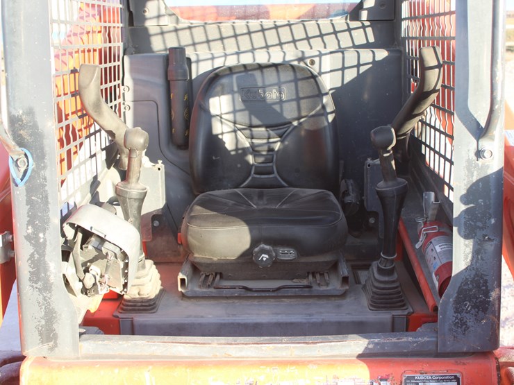 kubota-ssv65-image-16