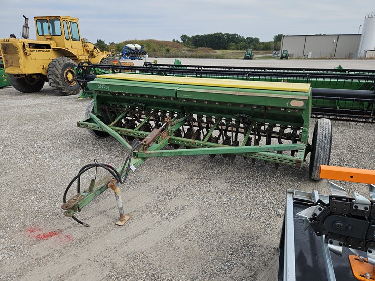 john-deere-8300-image-8