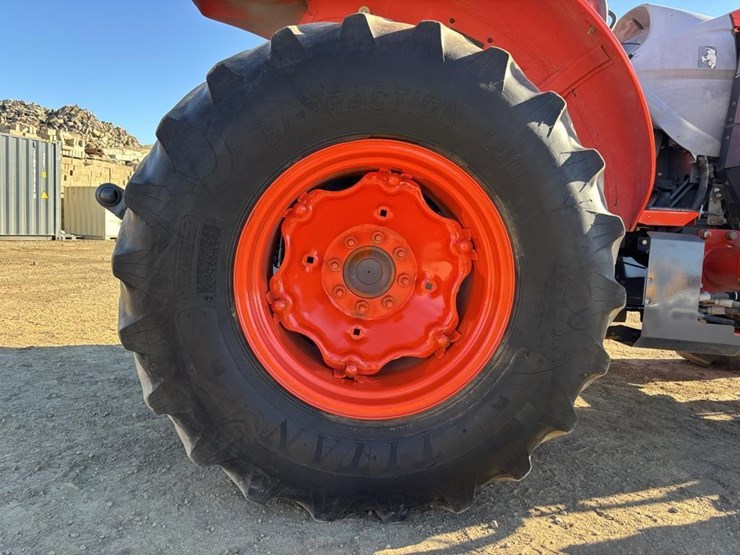 2018-kubota-m5-111d-image-22