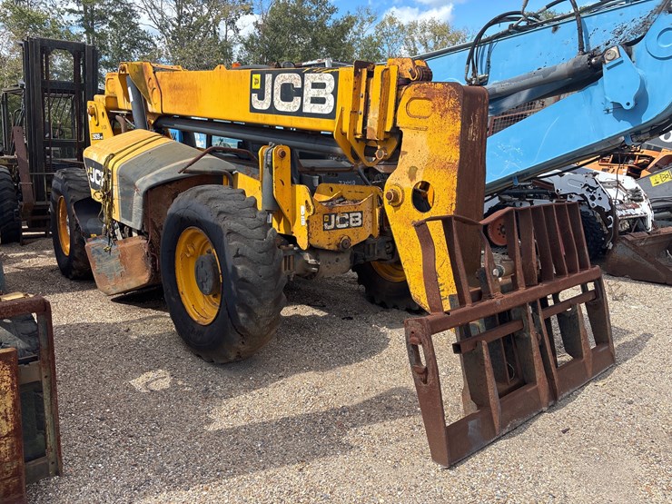jcb-509-42-image-2