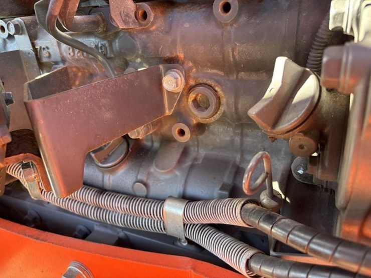 2019-kubota-m7060d-image-59