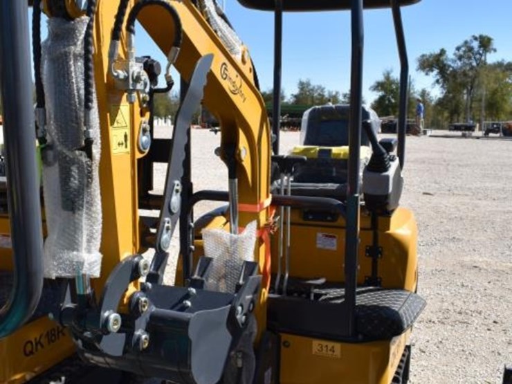 cfg-qk18r-mini-excavator-(serial-#-qk18r250904000005)-(k)-image-1