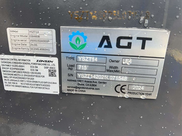 2025-yszt14-compact-track-loader-image-5