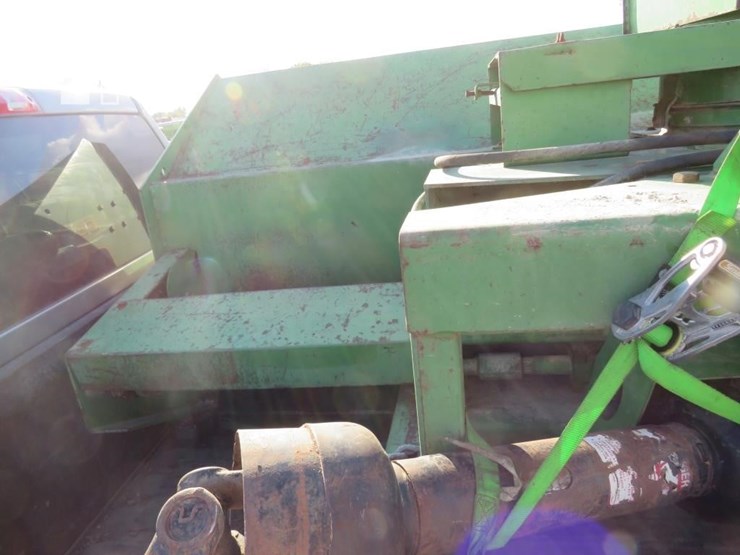 john-deere-686-image-3