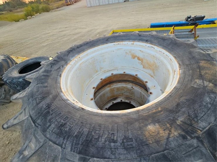 #3142-•-(2)-850-55-42-floater-tires-&-rims-image-4