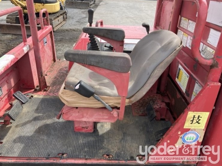 2006-yanmar-c30r-2-image-5