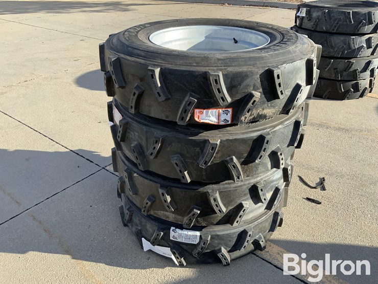11r22.5-pivot-tires-&-rims-image-7
