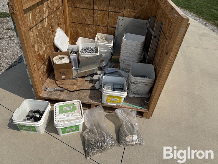 grain-bin-miscellaneous-bolts-&-parts-image-1