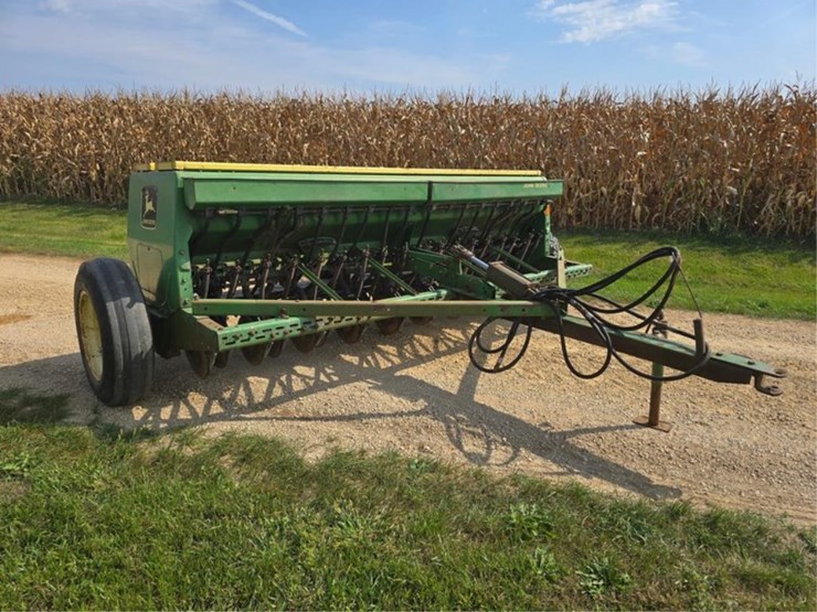 john-deere-8300-image-7