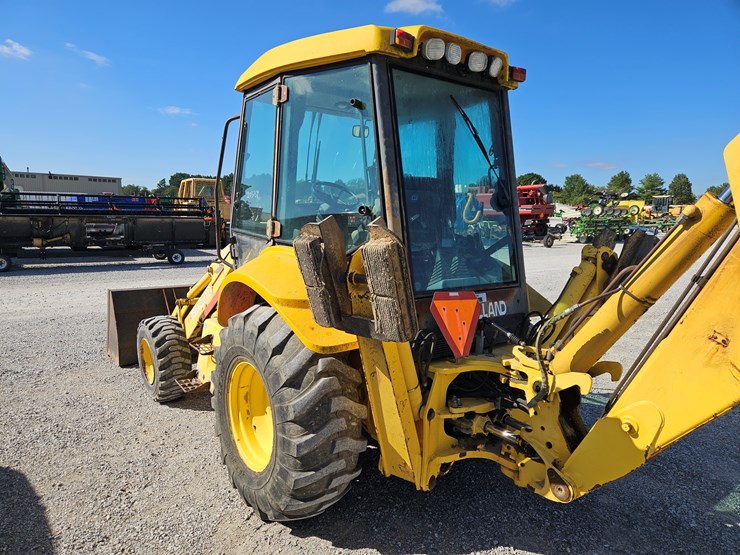 2004-new-holland-lb75b-image-14