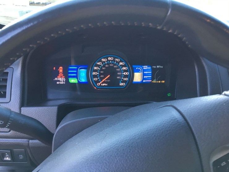 2011-ford-fusion-hybrid-sedan,-image-6