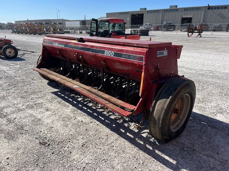 case-ih-5100-image-7