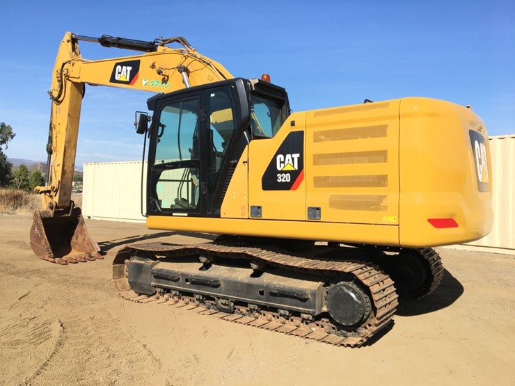 2019-caterpillar-320-image-4