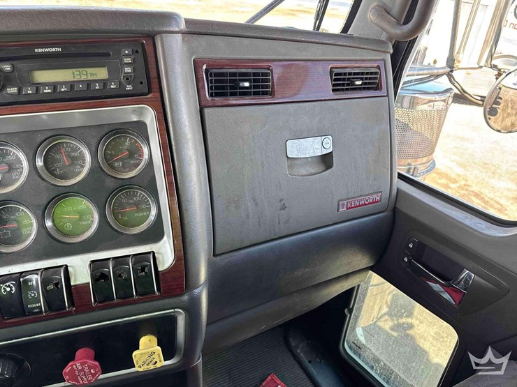 2007-kenworth-t800-image-33