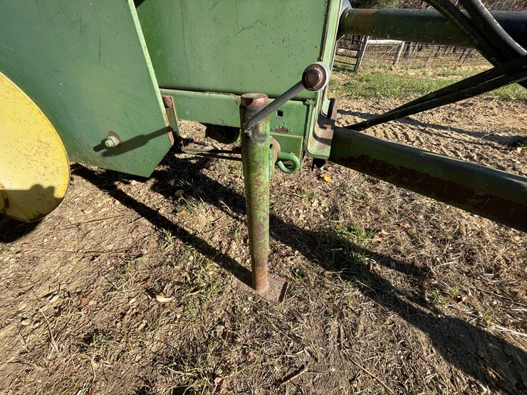 john-deere-336-image-8