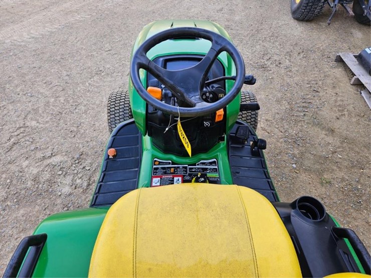 john-deere-x730-image-13