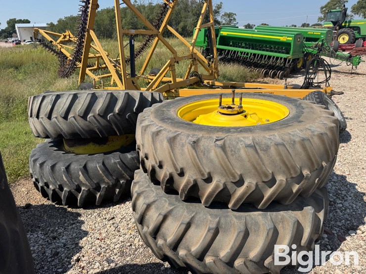 deere-tires-image-1