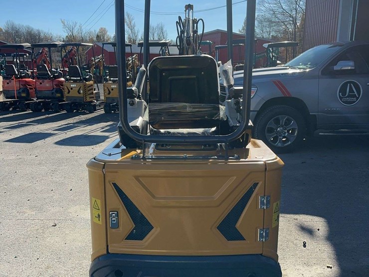 2025-cfg-mx20r-mini-excavator-image-6