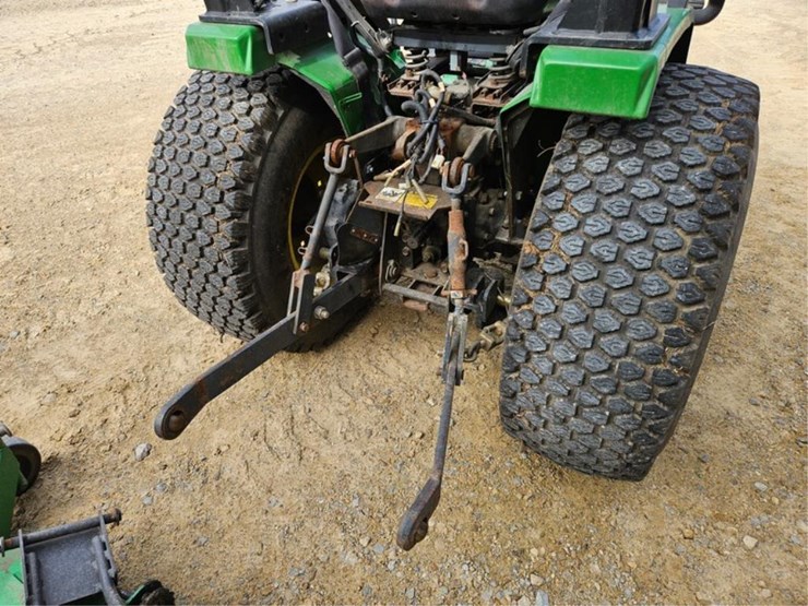 john-deere-4100-image-12