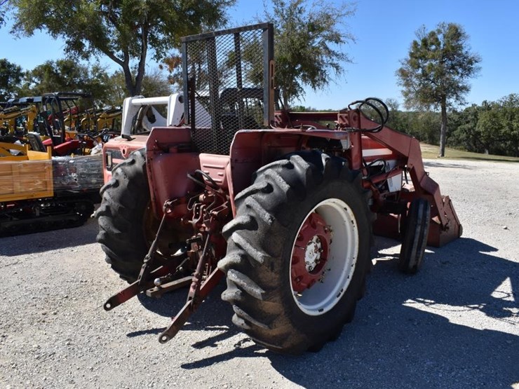 case-ih-585-tractor-w/-loader-(serial-#-2310056u104980)-(showing-appx-4,775-image-5