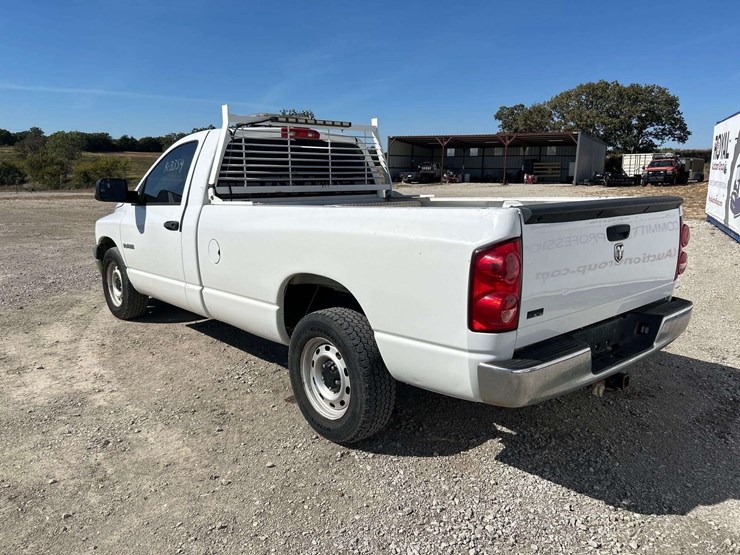 2008-dodge-ram-1500-image-2