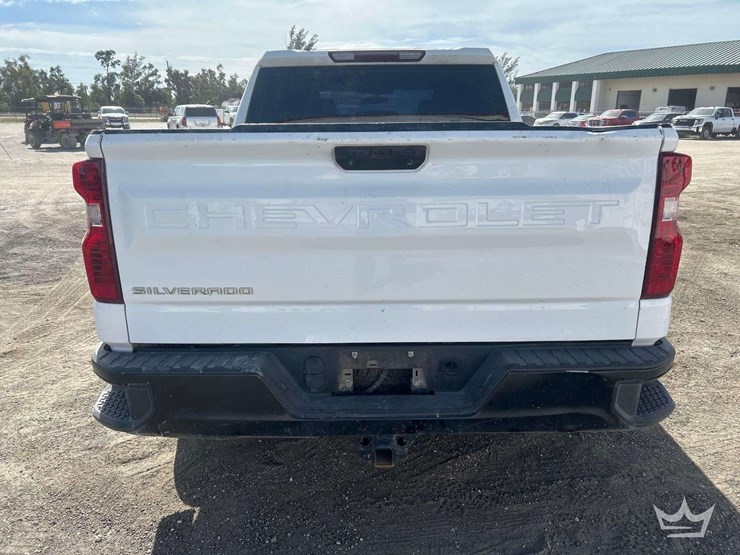 2021-chevrolet-silverado-image-27