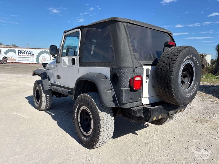 2005-jeep-wrangler-image-4