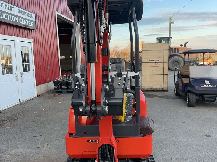 2025-cfg-qk20r-mini-excavator-image-2