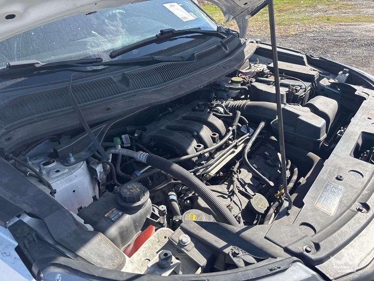 2018-ford-explorer-image-7