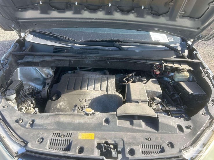 2015-toyota-highlander-image-16