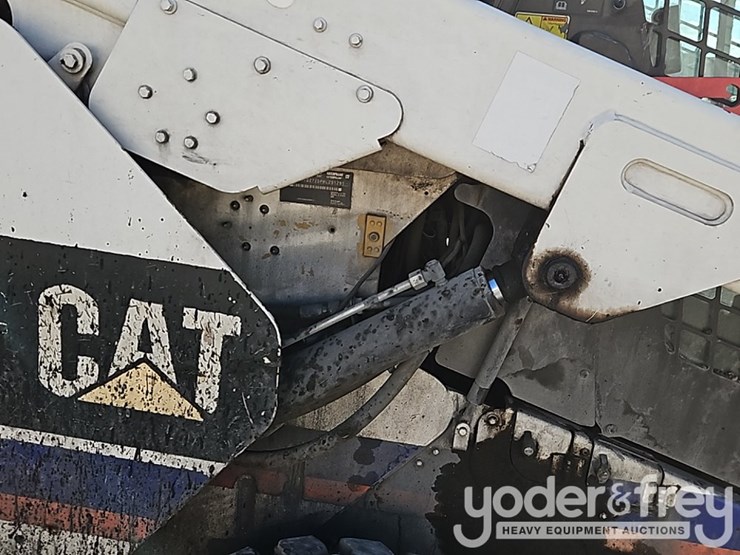 2018-caterpillar-272d2-image-9